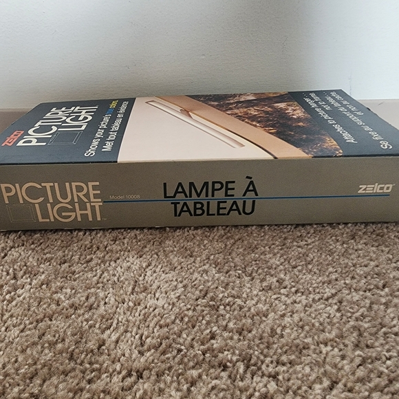 NIB Picture Light - Picture 2 of 5